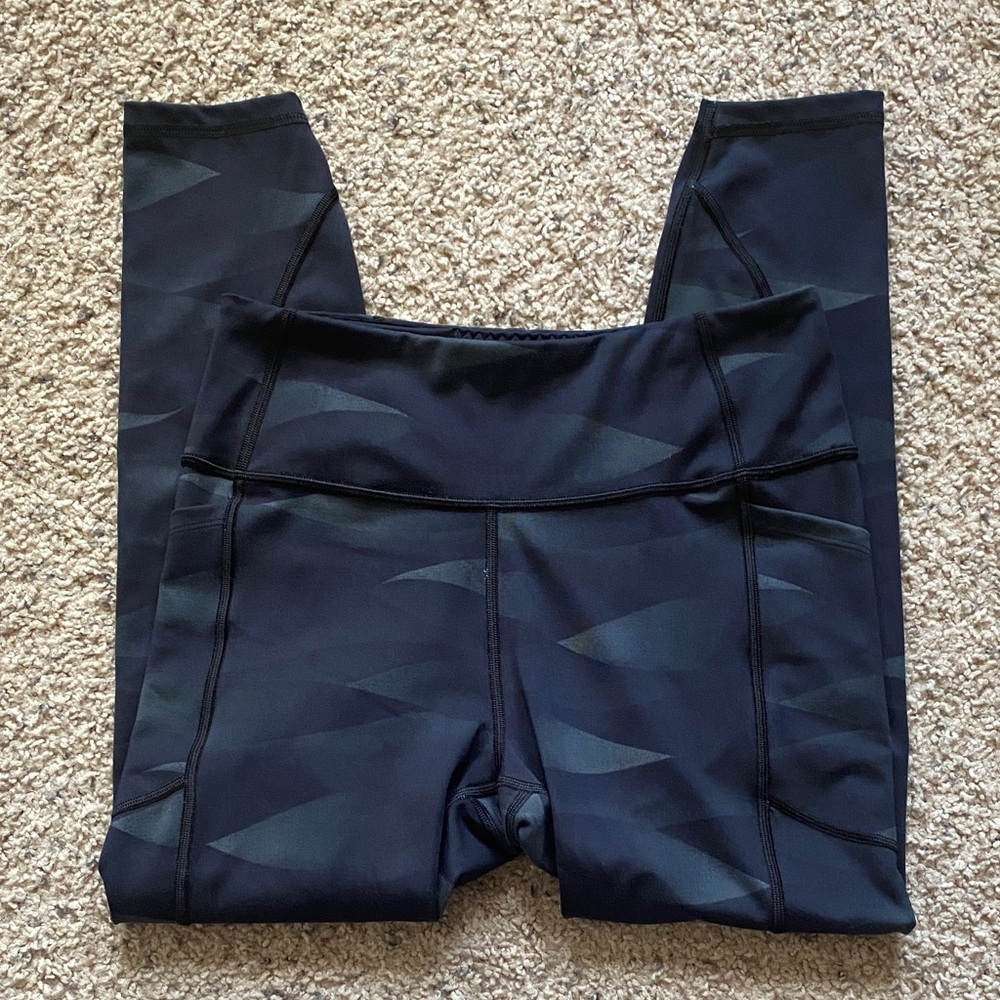 Victoria's Secret Black Patterned Leggings (NWOT) - Picture 3 of 11